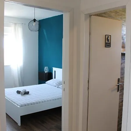 Апартаменты Cozy Corners Нин